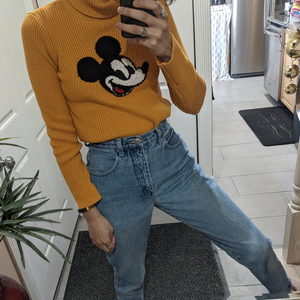 Vintage style Disney cropped sweater